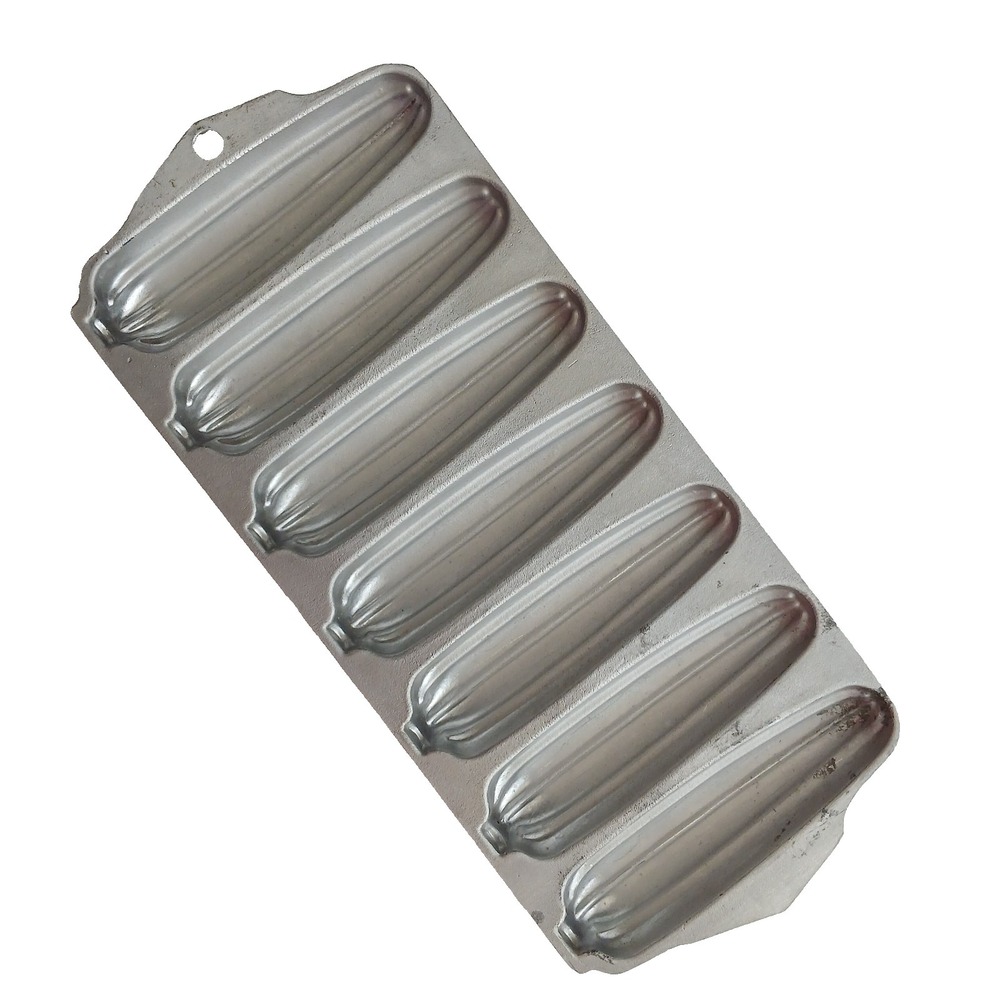 Vintage WearEver Cast Aluminum Cornbread Stick Baking Pan Made In USA